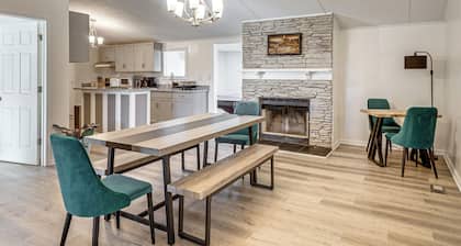 Secluded Family Home in Springfield, Pets Welcome!