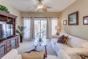 Apartment (3 Bedrooms) | Front of property