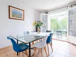Dining - Bright apartment with air conditioning, WiFi, and parking in Narbonne-Plage (Narbonne-Narbonne Plage-Narbonne Plage)