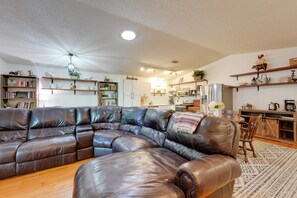 Apartment (2 Bedrooms) | Interior - Pool & Patio Access: Breezy Getaway in Palm Harbor (Palm Harbor)