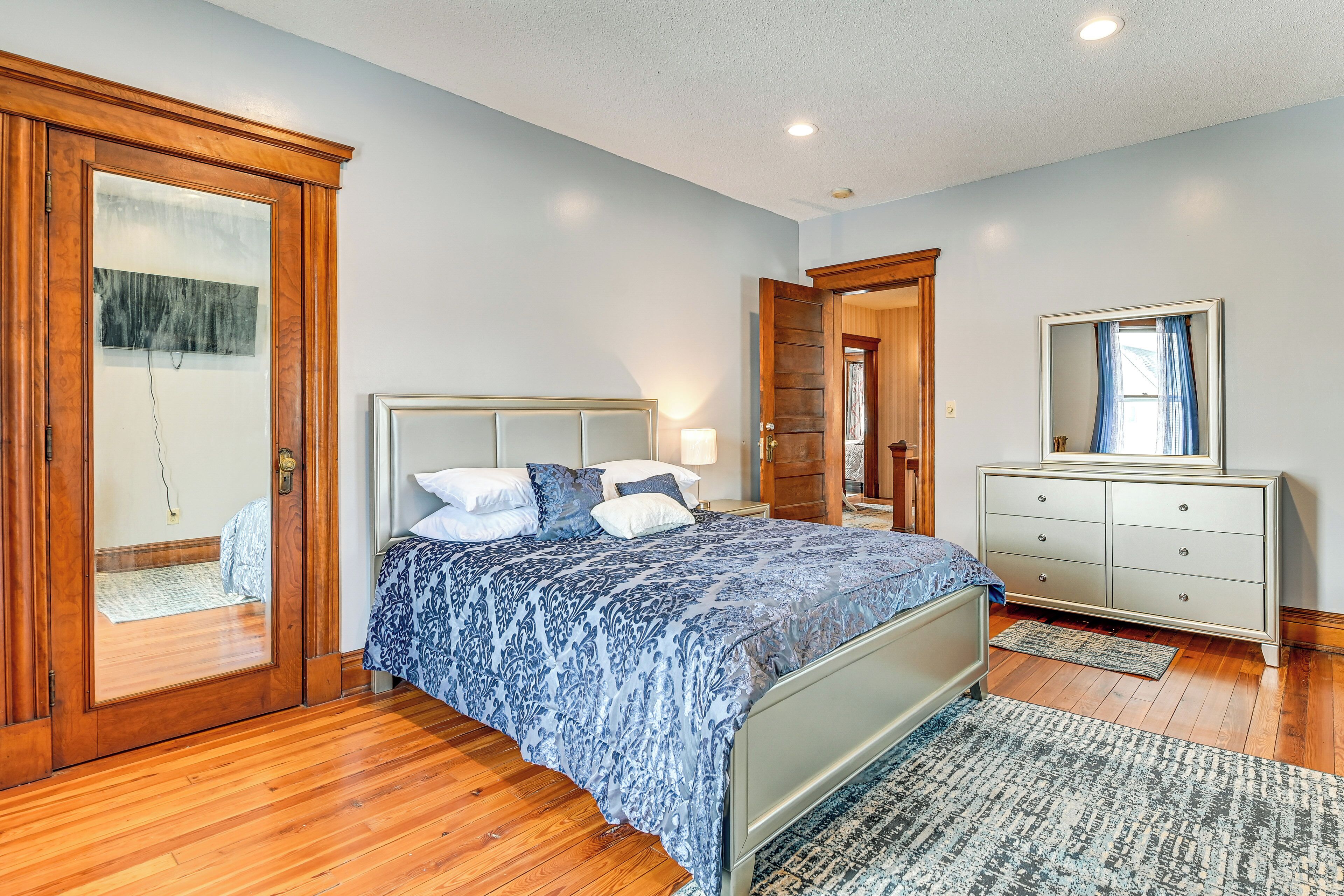 House (3 Bedrooms) | Interior
