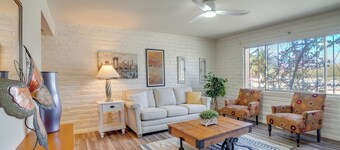 Hike, Golf & Dine: Tucson Retreat w/ Mtn Views!