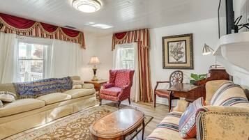 House (2 Bedrooms) | Front of property