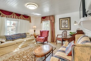 Rumah (2 Bedrooms) | Bagian depan properti