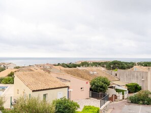 Exterior - Loft Studio for 4, Sea View, Comfort in Saint Pierre La Mer (Fleury-Saint-Pierre-la-Mer)