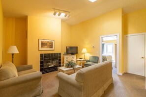 Living area - Welcome to Eagle Trace at Massanutten, Massanutten, VA (Massanutten)