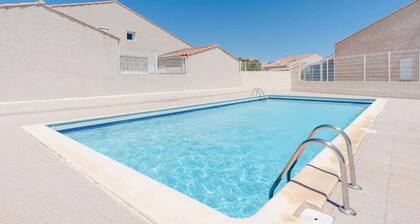 Gemütliches 3-Zimmer-Ferienhaus mit Pool für 4 Personen in ruhiger Lage, nahe Strand und Geschäften