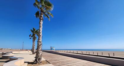 3-bedroom house with pool, AC and parking in Narbonne-Plage