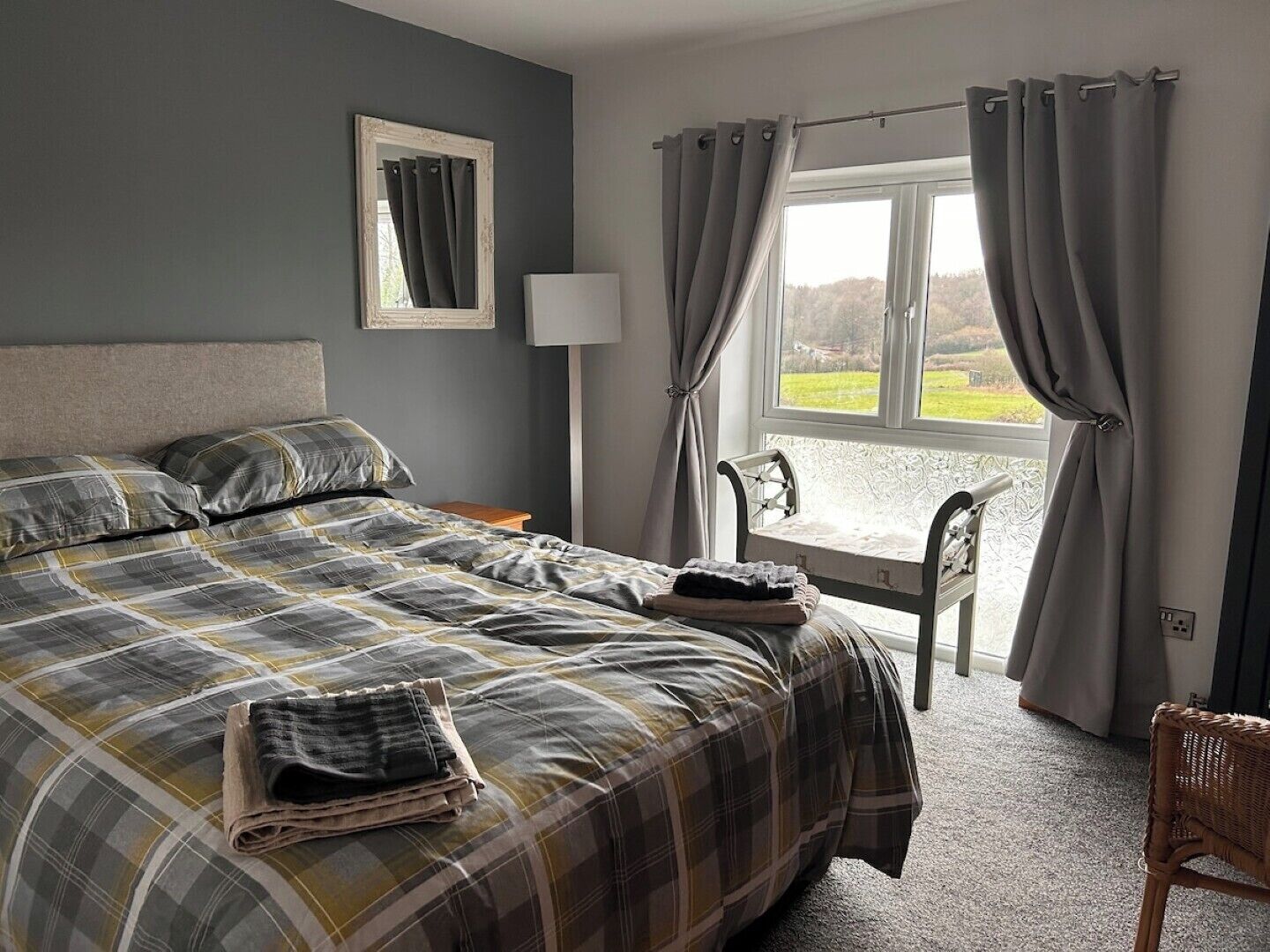 2 chambres, fer et planche à repasser, lit parapluie, Wi-Fi gratuit