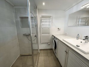 Towels - Renovated 2-room apartment with air conditioning and balcony in Port Grimaud (Port Grimaud)