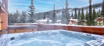 Multi Level Condo Close to Village | Access to Ski-Out Trail | Private Hot Tub | Fireplace