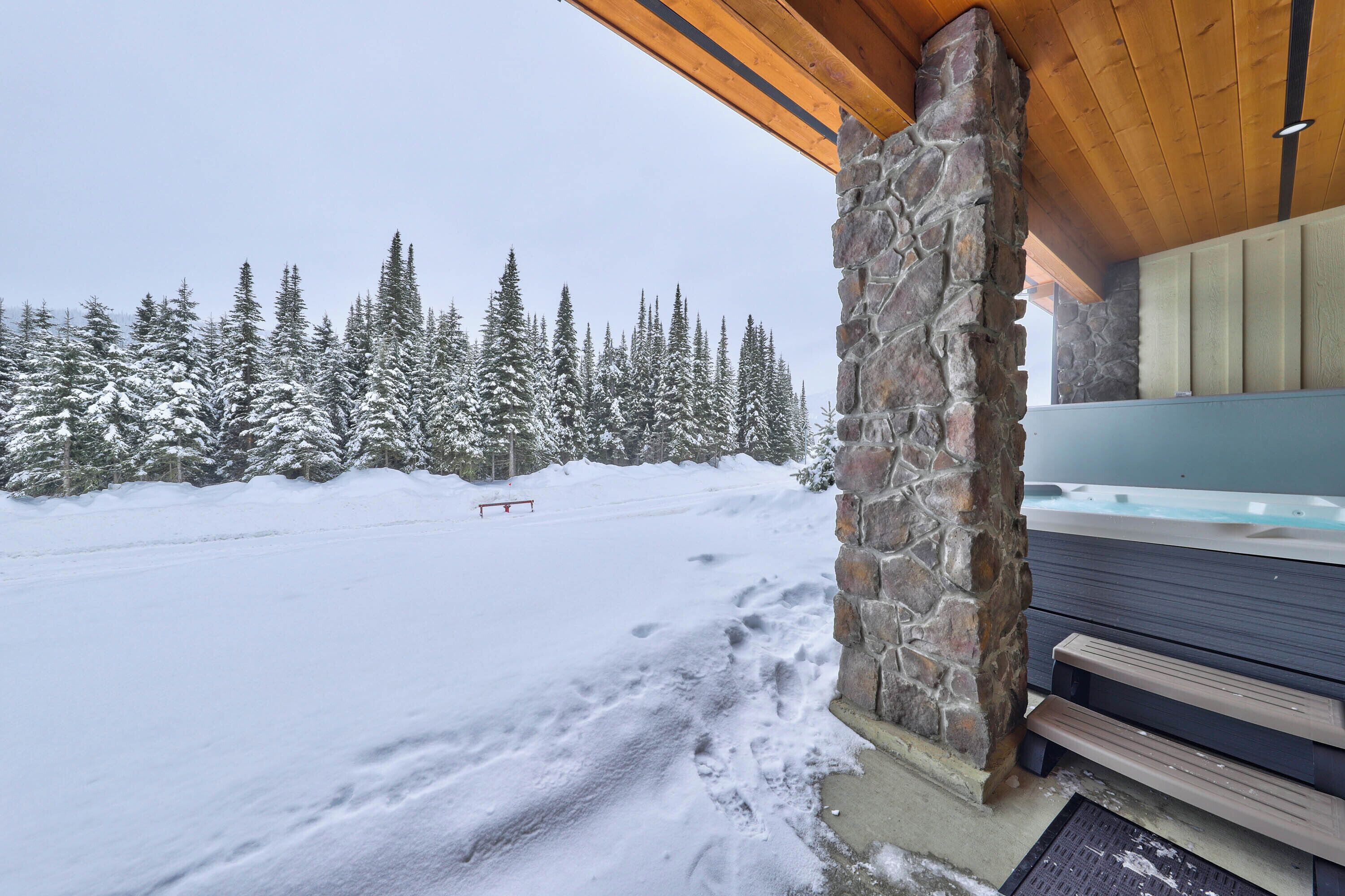 Tina de hidromasaje al aire libre