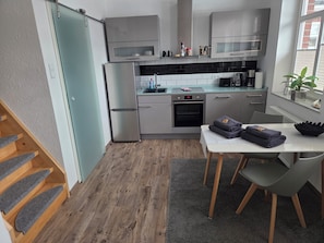 Kühlschrank, Ofen, Herdplatte, Geschirrspüler