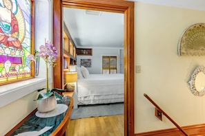 3 bedrooms, iron/ironing board, free WiFi, bed sheets - STAINED GLASS SANCTUARY ~ NEW LISTING! 3 BR/1.5 Ba w/ Pool and Parking! (Key West)