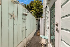 Terrace/patio - STAINED GLASS SANCTUARY ~ NEW LISTING! 3 BR/1.5 Ba w/ Pool and Parking! (Key West)