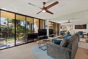 Smart TV, books - Luana Kai #B-208 Full A/C, Ocean, pool & courtyard views! (Kihei)