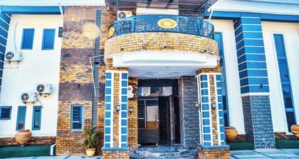 La Villa Resort And Hotel