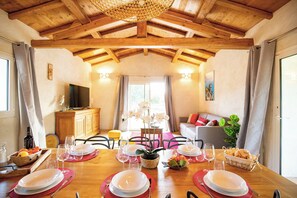 Dining - Villa del Borgo-Private pool, exclusive park, authenticity and luxury by the sea (Sardegna)