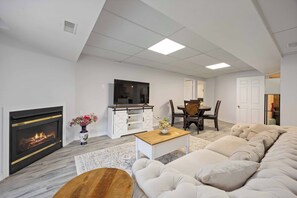 Living area - Quiet Aurora Executive Suite - 2BR with Separate Entry (Aurora)