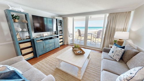 Shoreline Towers 1033 2 Bedroom Condo