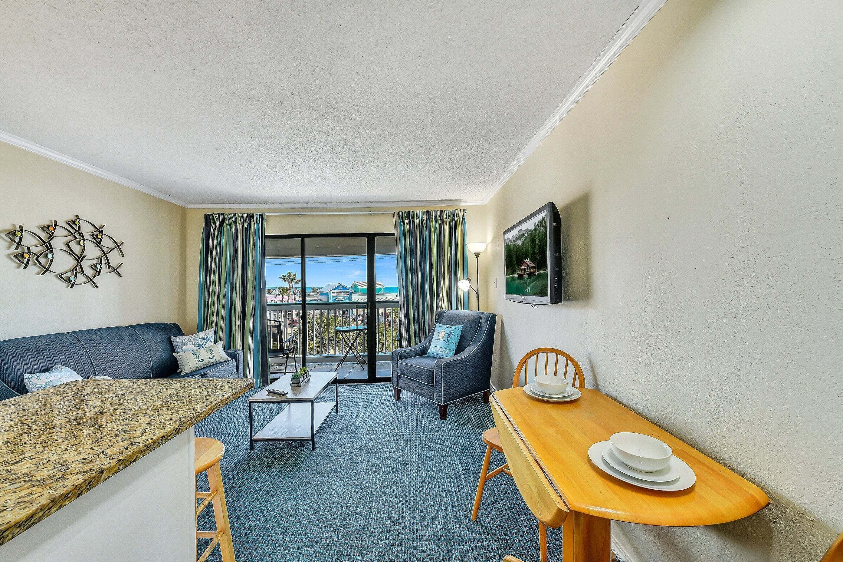 Condo, 1 Bedroom | Living area