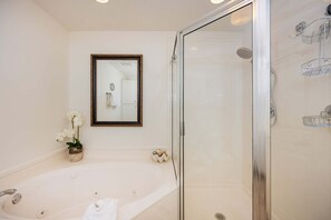Bathroom - Phoenix On The Bay 1511 3 Bedroom Condo (Orange Beach)