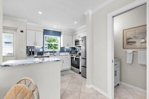 House, 2 Bedrooms | Private kitchen | Fridge, oven, coffee/tea maker, toaster - Anchors West 2 Bedroom Home (Holmes Beach)