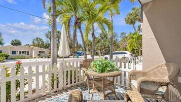 House, 2 Bedrooms | Terrace/patio