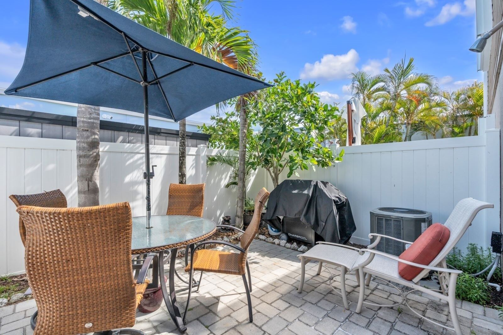 House, 2 Bedrooms | Outdoor dining