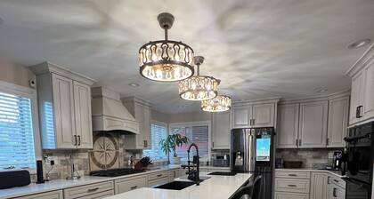 Private Waterfront Retreat with Pool, Dock Bar & Crab Shack