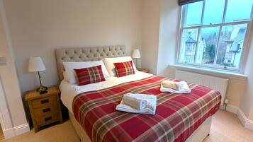 3 bedrooms, iron/ironing board, travel cot, free WiFi