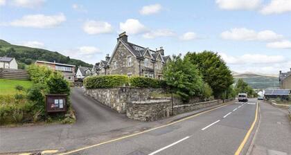 Balmore - 3 Bedroom Townhouse, in the heart of Killin, Scottish Highlands