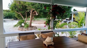 Outdoor dining - Chips Cottage - Quiet Comfort, Perfectly Placed (Elbow Cay)