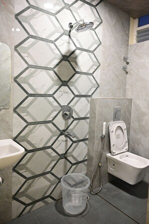 Executive-Doppelzimmer, Stadtblick | Badezimmer