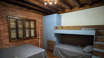 Luxe cottage, bubbelbad, uitzicht op bergen | Een minibar, individueel gedecoreerd, individueel gemeubileerd