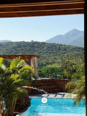 Luxury Kır Evi, Sıcak Su Küveti, Havuz Manzaralı | Havuz | Açık yüzme havuzu, şezlonglar 