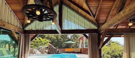 Luxury Cottage, Hot Tub, Mountain View | Pool