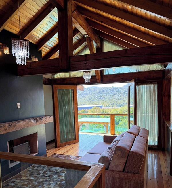 Luxury-Ferienhaus, Whirlpool, Bergblick | Innenbereich