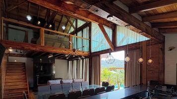 Luxury Cottage, Jetted Tub, Pool View | Dining