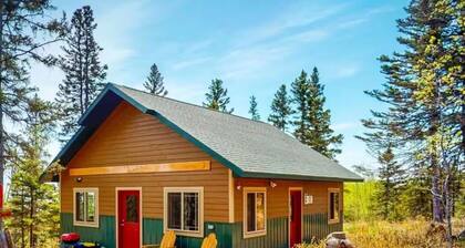 A+ Privacy on 8 Acres I 1.7 mi to Lutsen Mountain I Ski I Bike I Hike