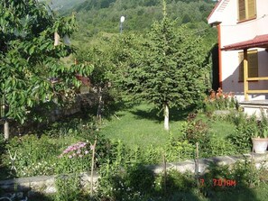 Property grounds - Villa Nize Pole, X6XV+X7, Unnamed Road, Nižepole, Bitola 7000 (Bitola)