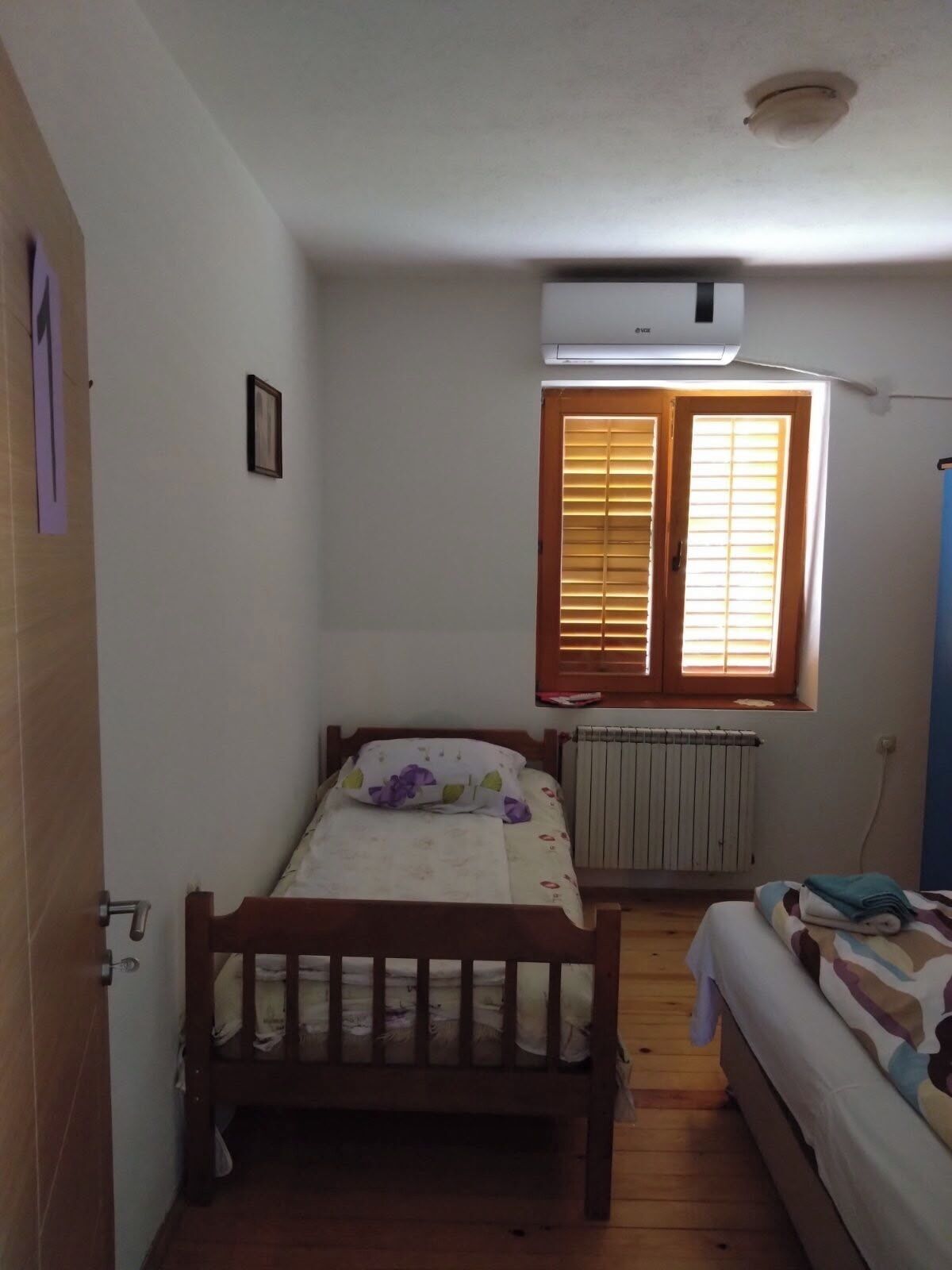 5 bedrooms, bed sheets