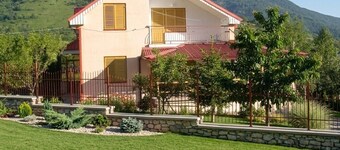 Villa Nize Pole, X6XV+X7, Unnamed Road, Nižepole, Bitola 7000