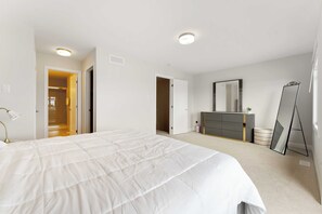4 Schlafzimmer, Bügeleisen/Bügelbrett, kostenloses WLAN, Bettwäsche