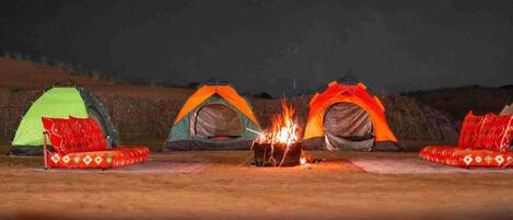 المنطقة المحيطة بالمنشأة