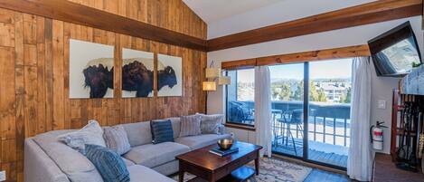 Televisión, chimenea