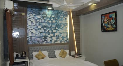 HOTEL RAJ PALACE SHIVPURI