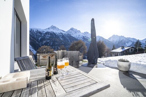 Chasa Vital - High-quality vacation apartment with an elegant ambience in Sent