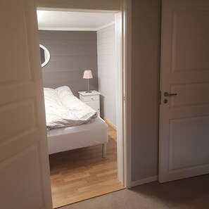 1 soverom, wi-fi (inkludert) og sengetøy