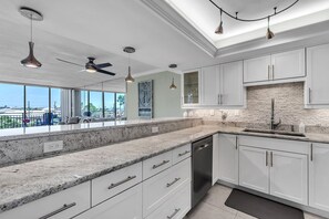 Fridge, microwave, oven, stovetop - 🌴Pool, Beach Access, Workout Room, Best of Bay and Gulf location!🐬Mansions By Th (Treasure Island)